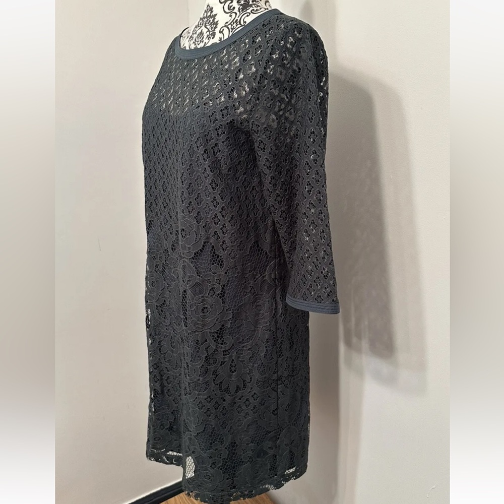 Ann Taylor LOFT Women's Green Laces Overlay Dress Size 10. - Picture 3 of 10